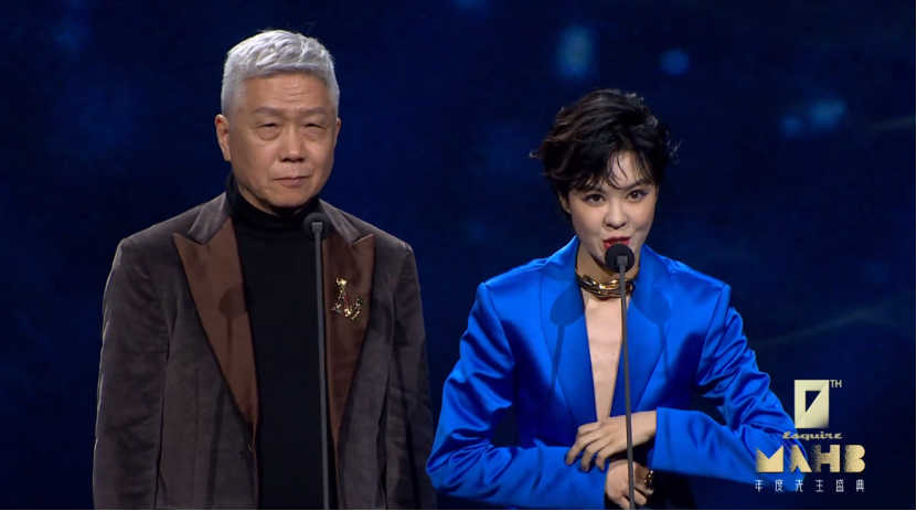 明星卖力博眼球，万茜赖红毯黄圣依抢坐首排，