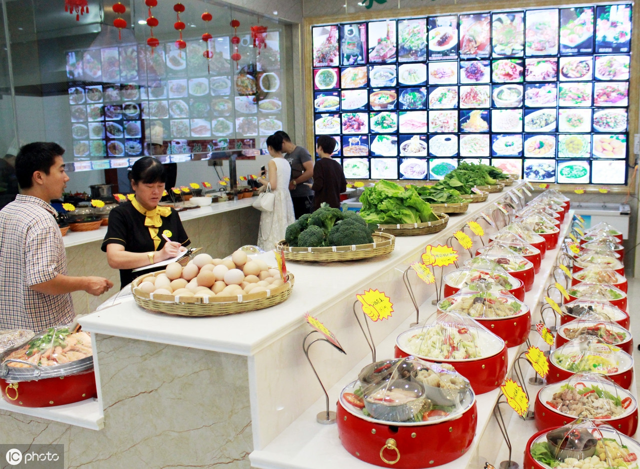 轻餐饮爆发，适合年轻人创业的好项目