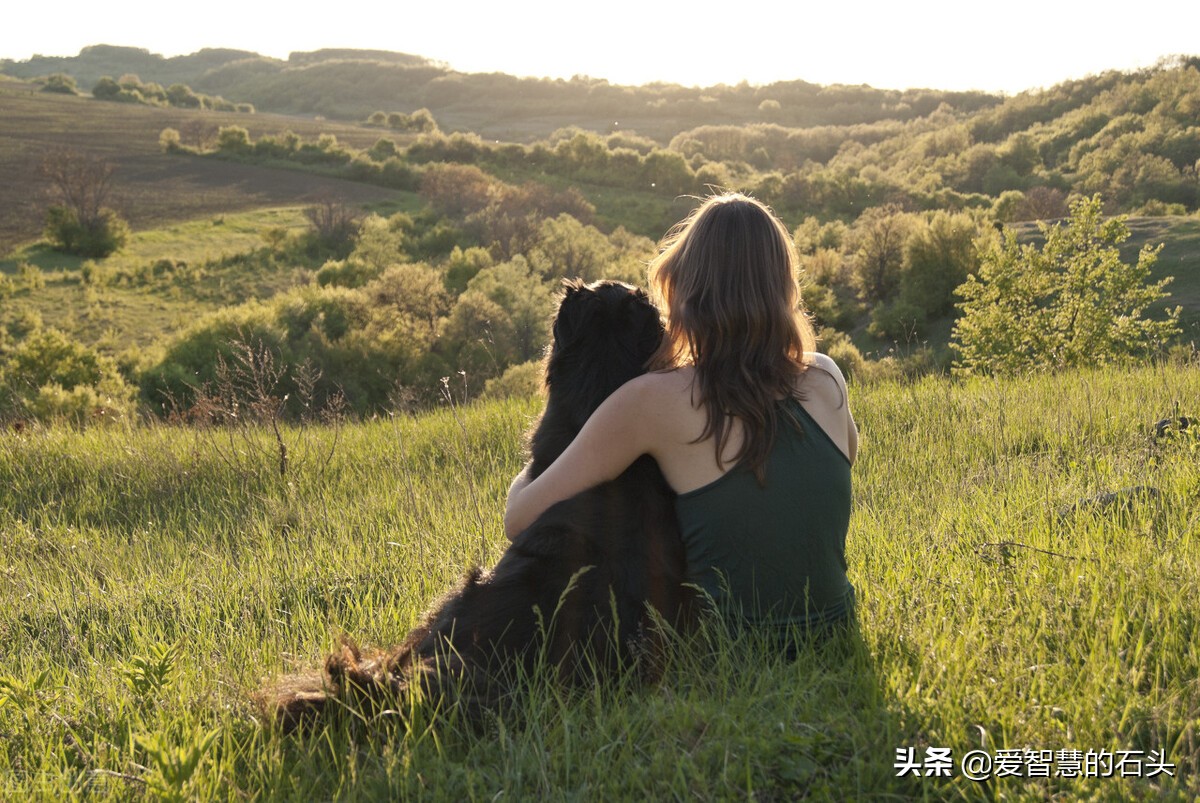 瞧不起你的人，往往有這三種行為，別再討好了