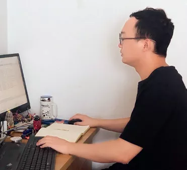 大学四年所有的积累，都汇聚在这最后一项设计上了…