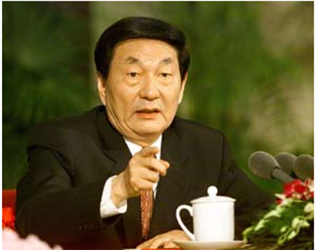 回顾上海证券交易所成立，朱镕基曾向邓小平汇报，邓：你只管做