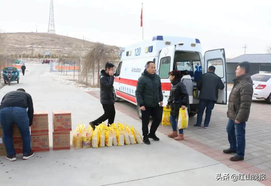 赤峰市蒙中医药“医播歌乐”联合党委开展送健康 送温暖志愿服务活动