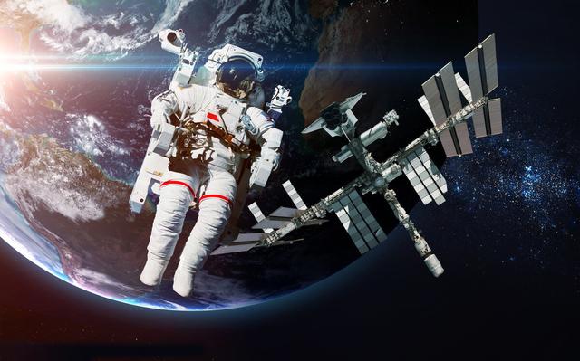 如果人類屍體漂浮在太空中會經曆怎樣的過程？最終會腐爛嗎？