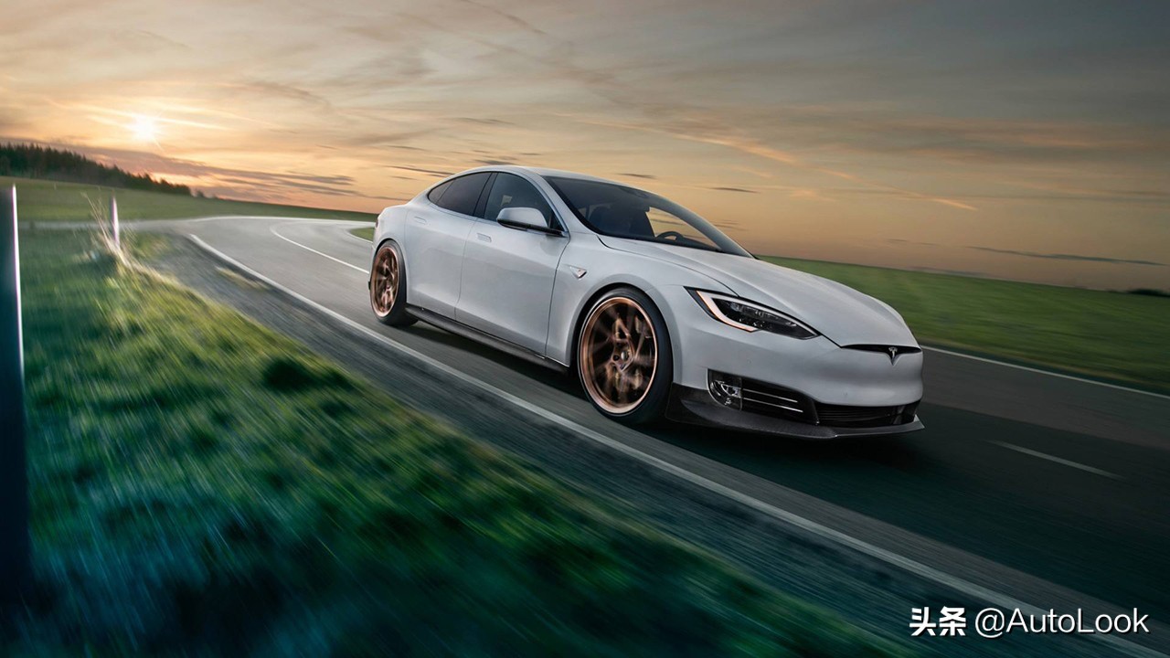 特斯拉第二季度交付量远超预期 OTA升级缩水续航