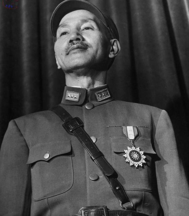 李云龙最怕的男人，蒋介石都不敢杀，《亮剑》旅长原型是何方神圣