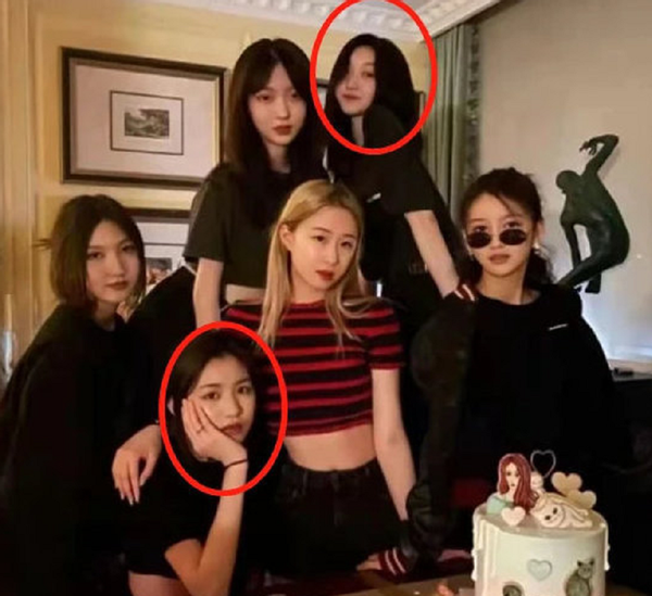 弹琴|汪峰两女儿弹琴为母庆生 章子怡笑得合不拢嘴