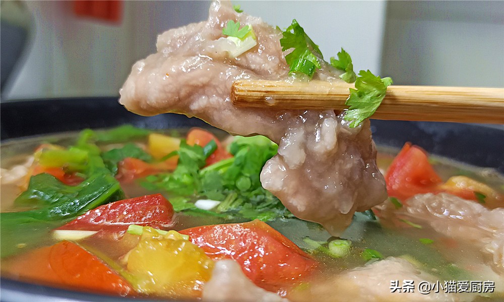 图片[1]-【西红柿滑肉汤】做法步骤图 可以多喝西红柿滑肉汤味道酸香-起舞食谱网