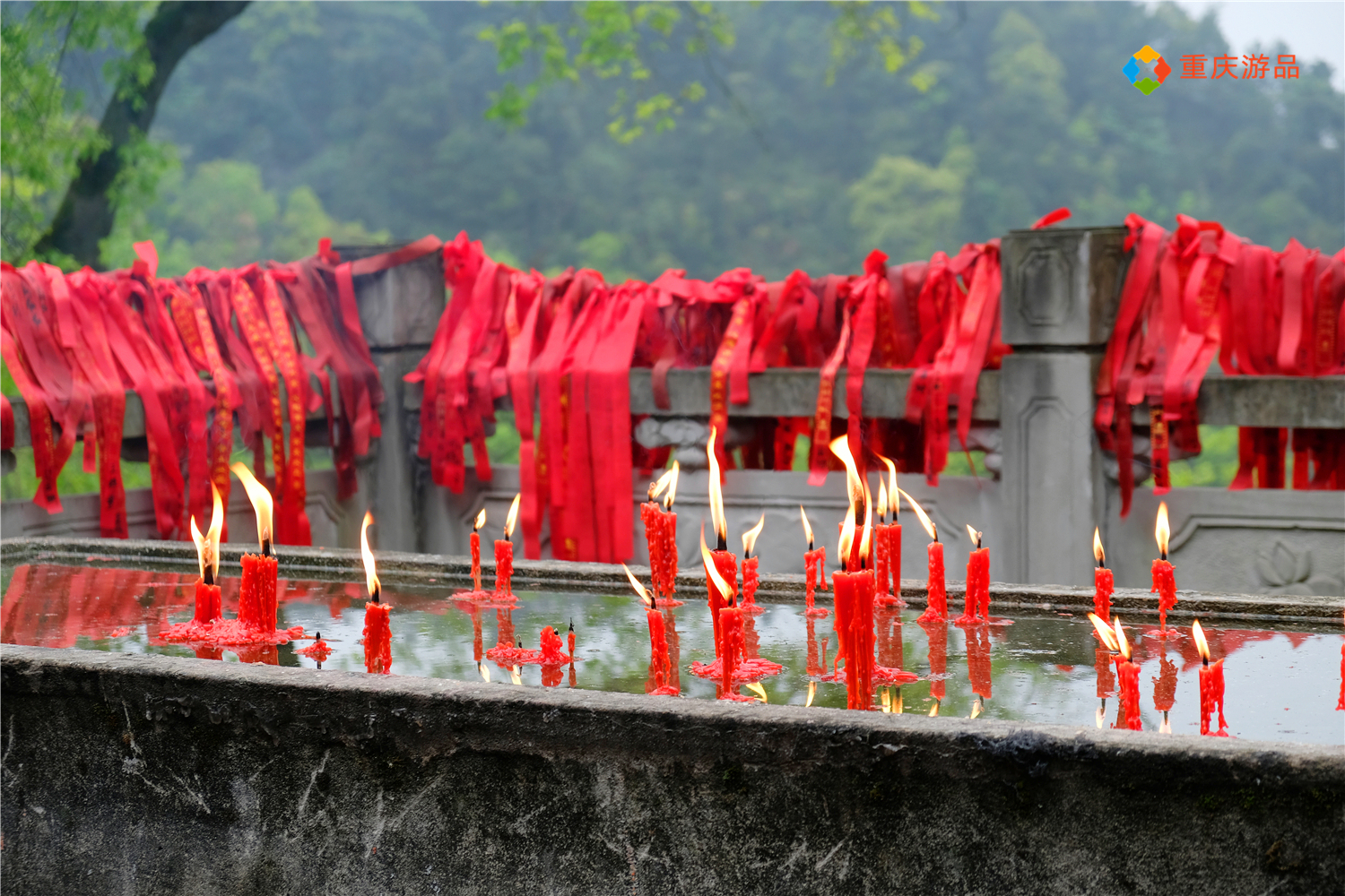重庆南山上的涂山寺，花10块钱可以过一天，餐厅里还卖荤菜？