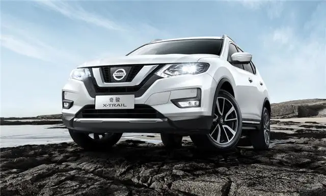 日系SUV三杰进入新一轮激战！全新奇骏“拍了拍”RAV4和CR-V