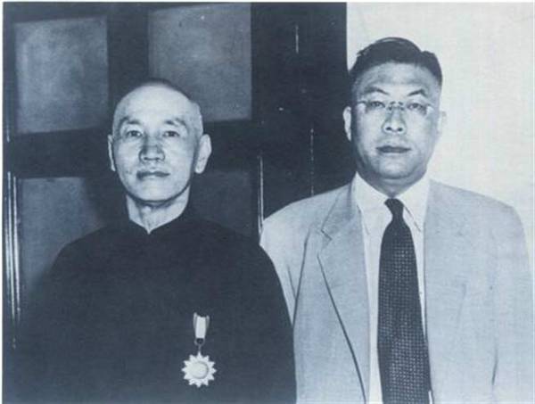 1949年，蒋介石退守台湾，是谁在背后出的主意？又为何会选定台湾