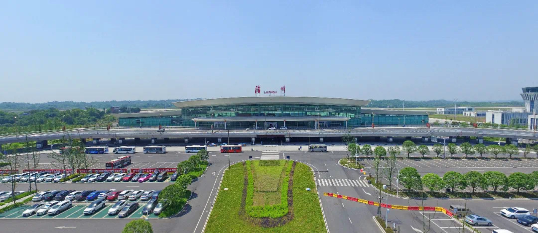 创历史新高 泸州机场8月旅客吞吐量21.