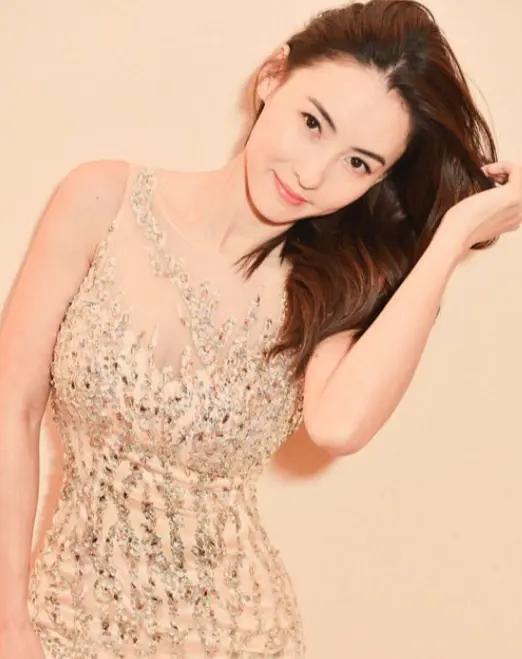 小儿子出生证明遭公开！“生父栏”被看光，张