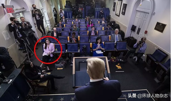 特朗普“甩锅中国”不成，遭华裔女记者怒怼，这次连美国人都为她撑腰