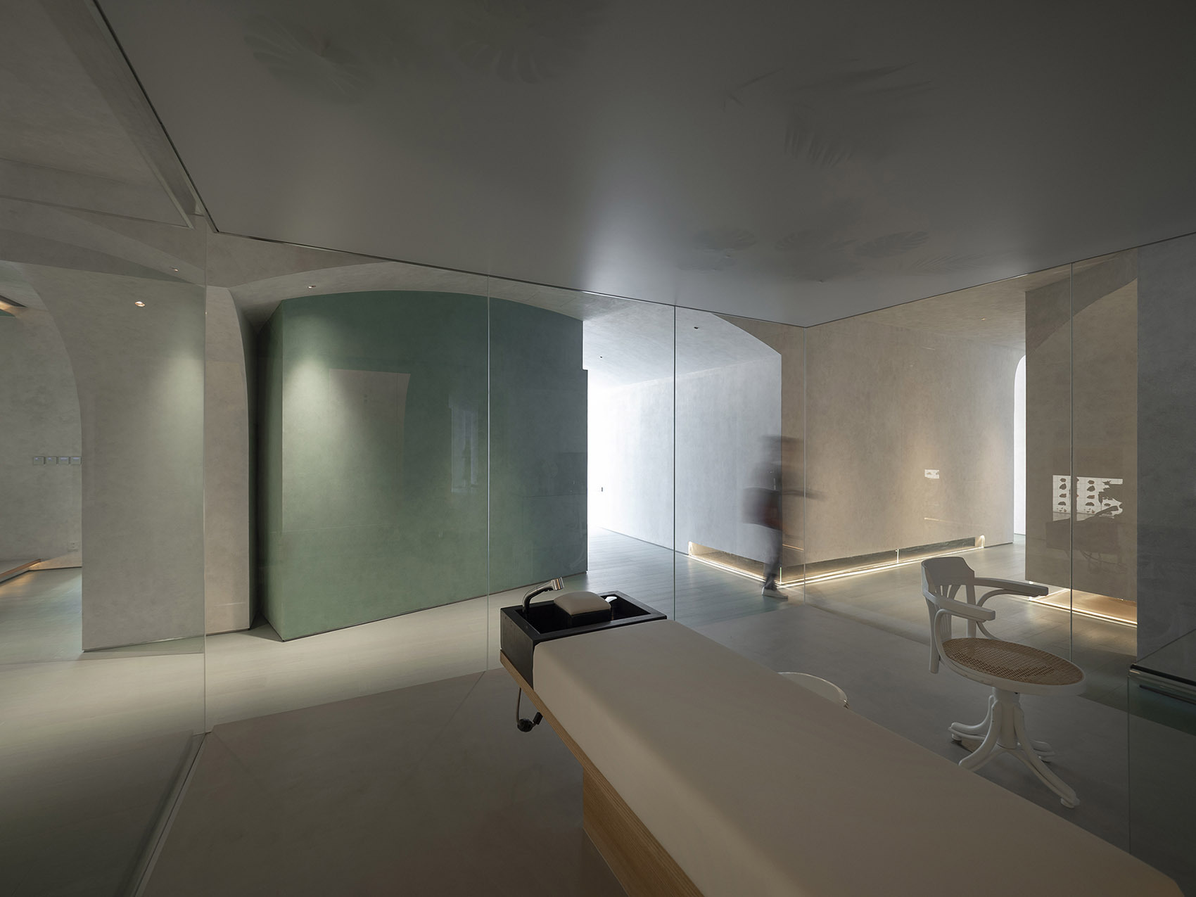 全球首家NOESA細胞水療中心設計，藝術性的裝飾讓空間更精致