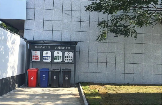江苏丰县：旧楼换新颜 荒地变菜园 群众齐点赞