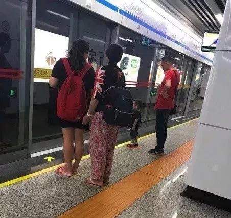 废掉一个孩子最快的方式，就是过度鼓吹快乐教