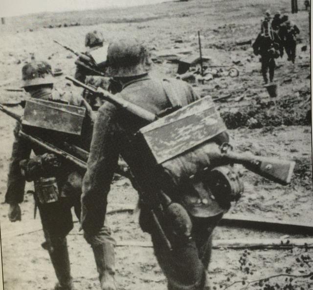 一切为了机枪，二战德军单兵以及步兵班携弹量