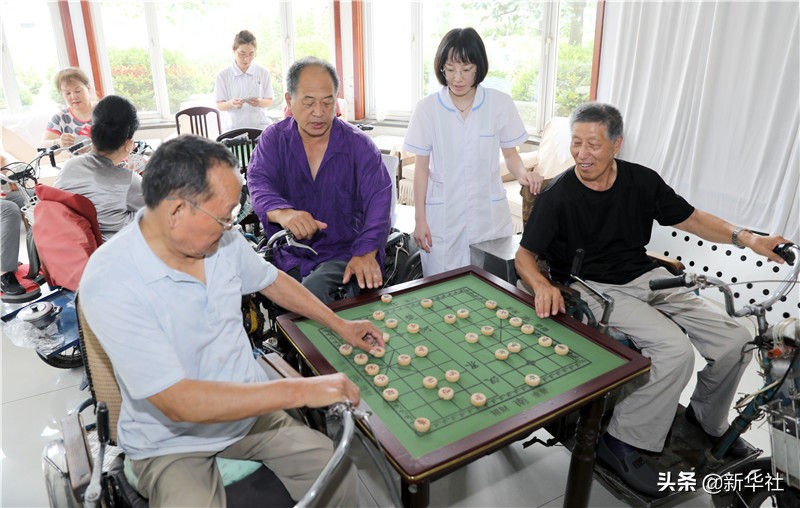 习近平的小康故事丨“让每个人都有人生出彩的机会”