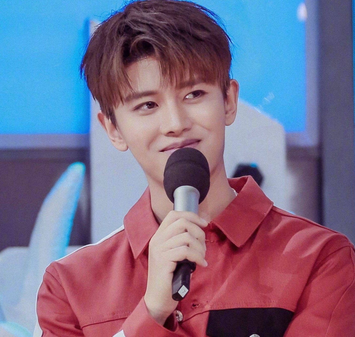 感同身受！任嘉伦关心学员手伤，说出自己运动