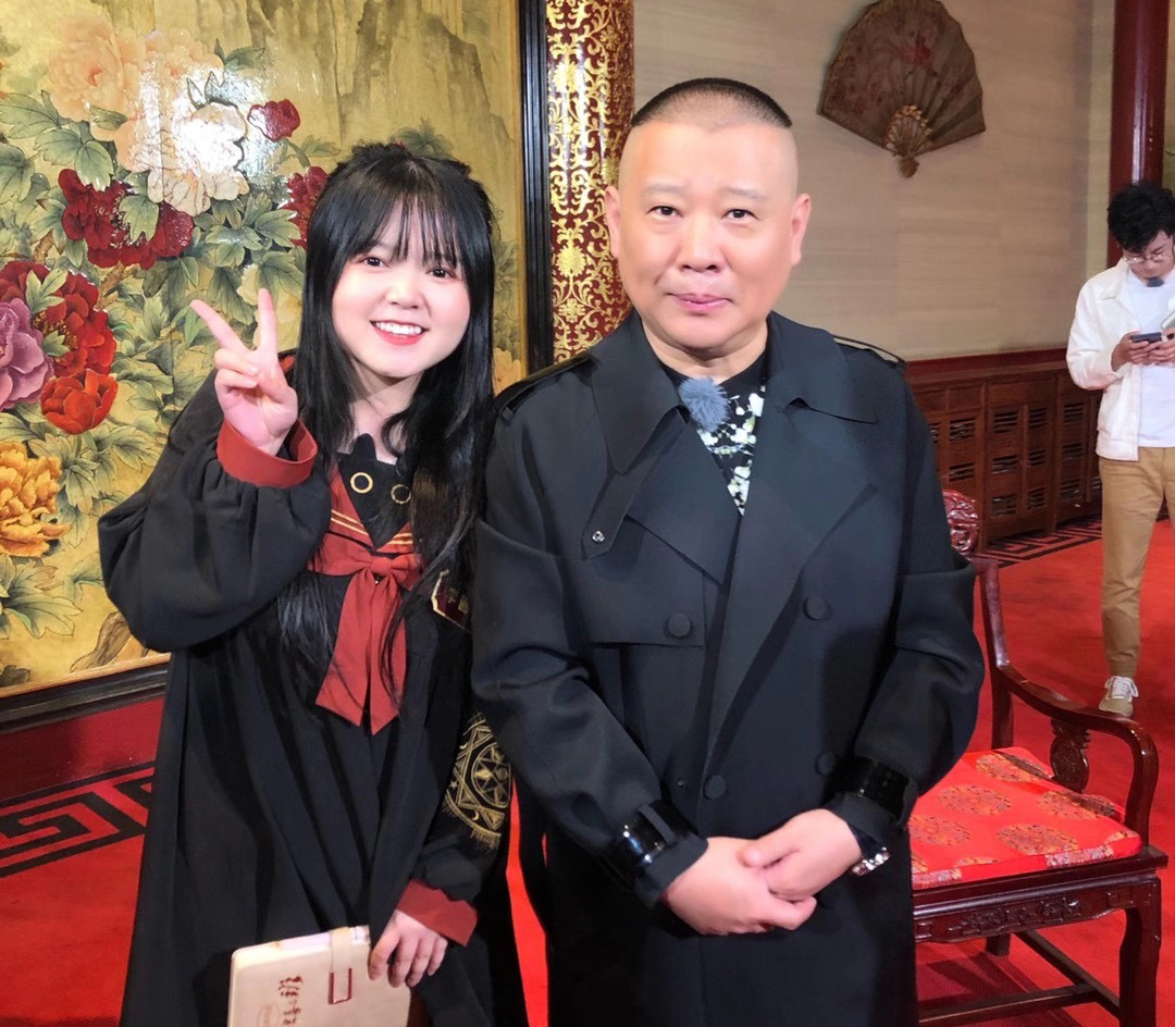 重庆城里的普通人：归乡的游子，拼搏的年轻人，骑机车的耙耳朵