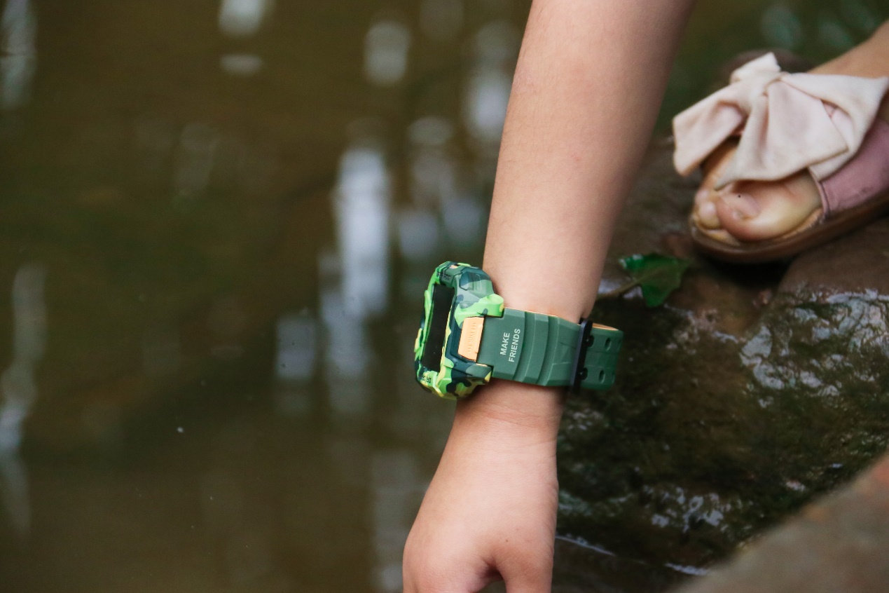 儿童电话手表两大巅峰力作比拼？王者之师，火力全开