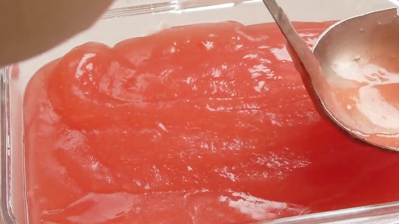 2個西紅柿，一碗澱粉，鍋裡攪一攪，酸甜爽滑，越吃越想吃