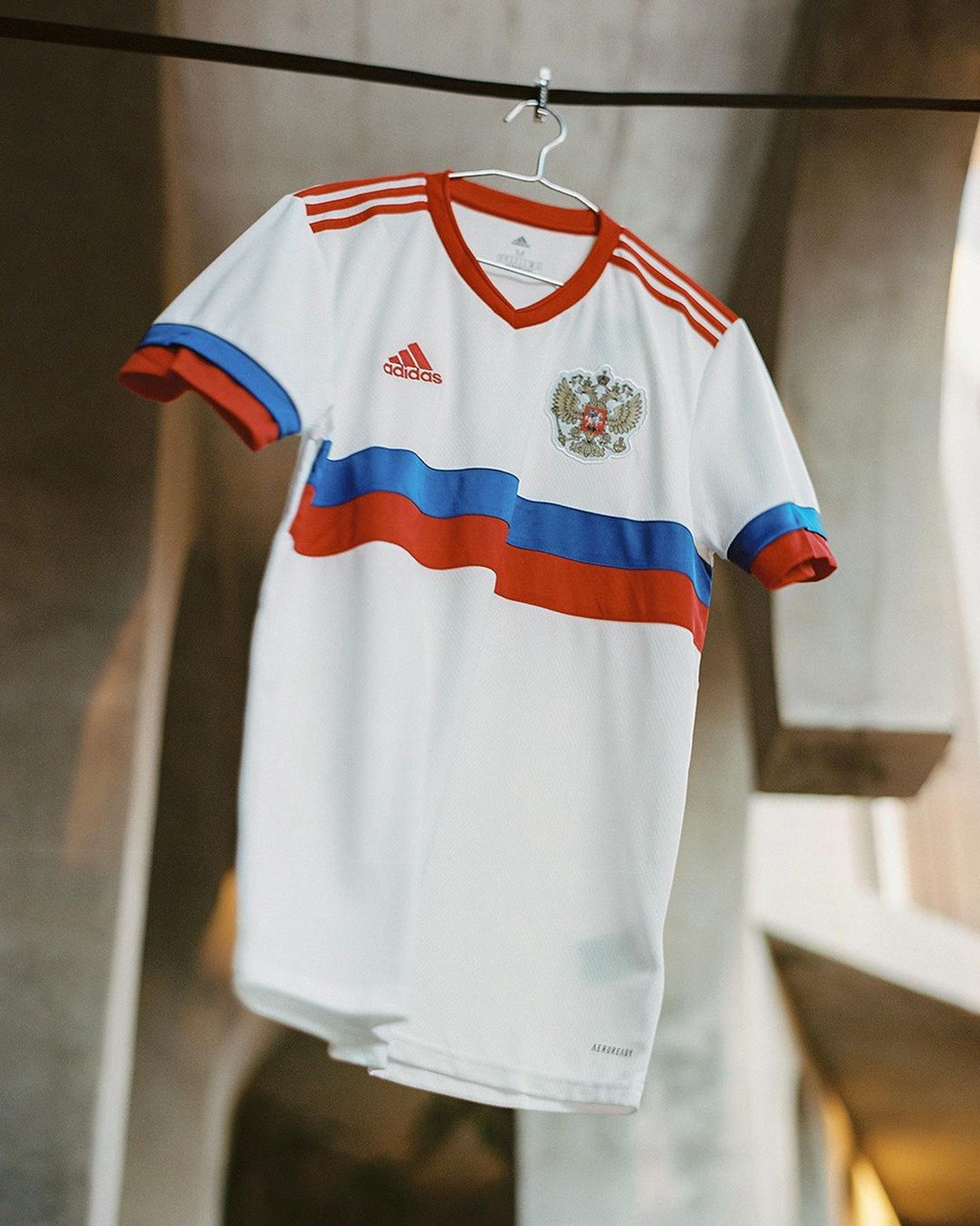 Adidasi releases Russia nation group brand-new guest field polo shirt