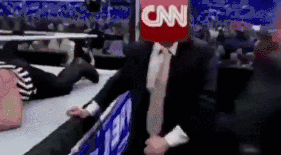 32岁靓女成白宫新星，一上任就和媒体互撕，“特