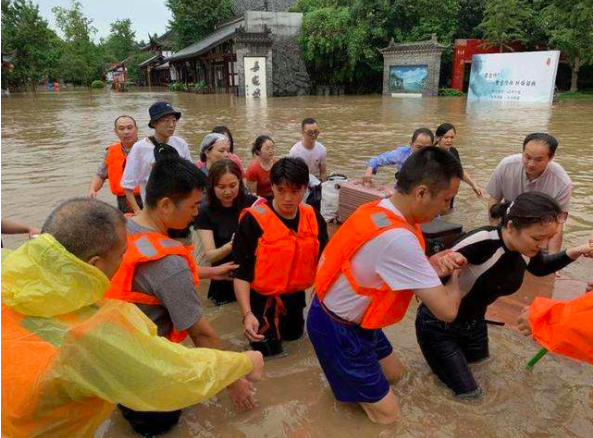 四川遭遇“百年一遇”大洪水，2020，地球这是怎么了？