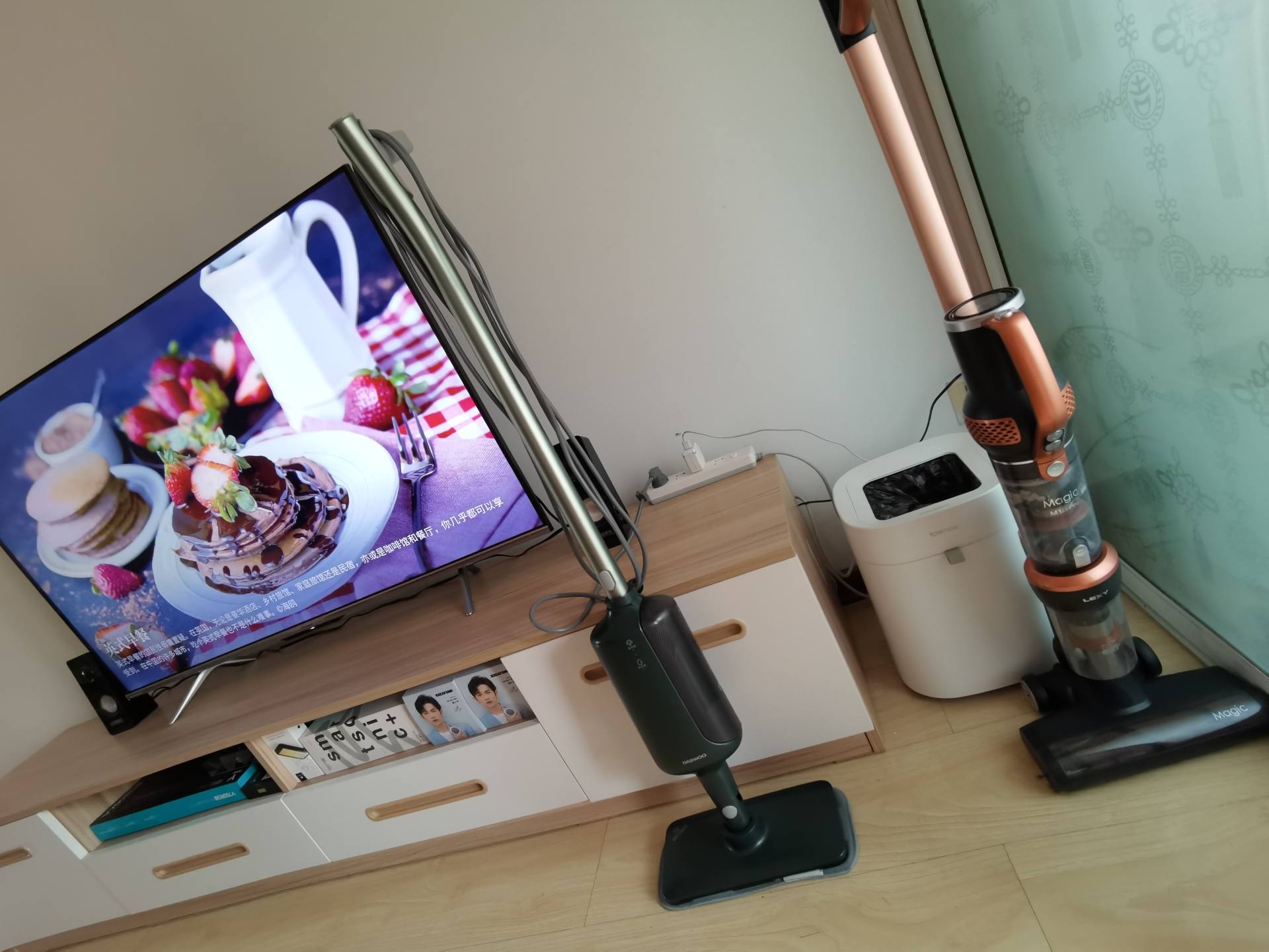 地板洁净无菌，宝宝安心妈妈放心，大宇抑菌蒸汽拖把缔造健康的家