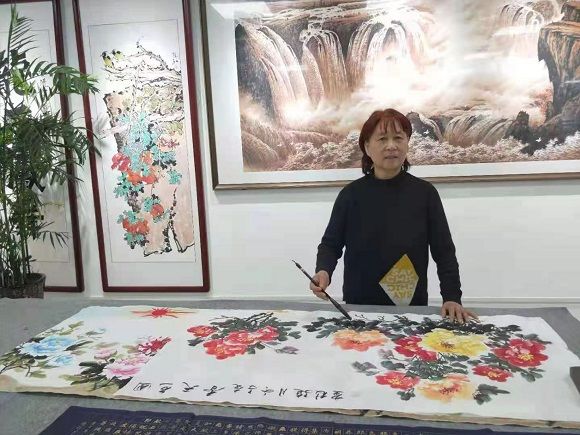 画家吕双玲——不拘一格 雅俗共赏