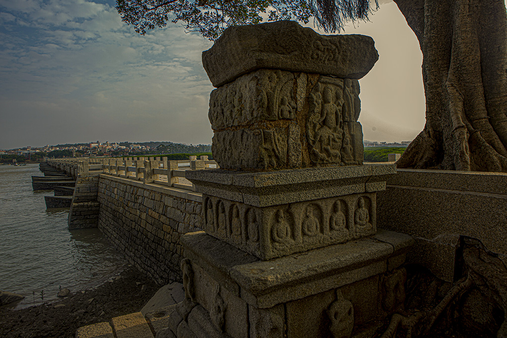 福建泉州的洛阳桥，是中国四大名桥中，唯一免收门票的千年古桥