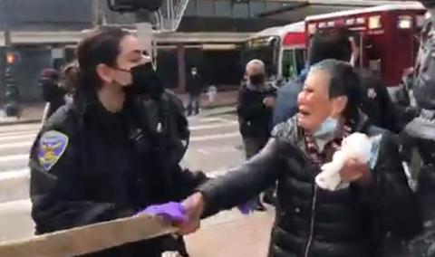 林书豪震怒！詹姆斯“爆粗口”！6名亚裔女性被21岁的美国白人男子枪杀！拜登强烈谴责，警察竟同情嫌疑犯