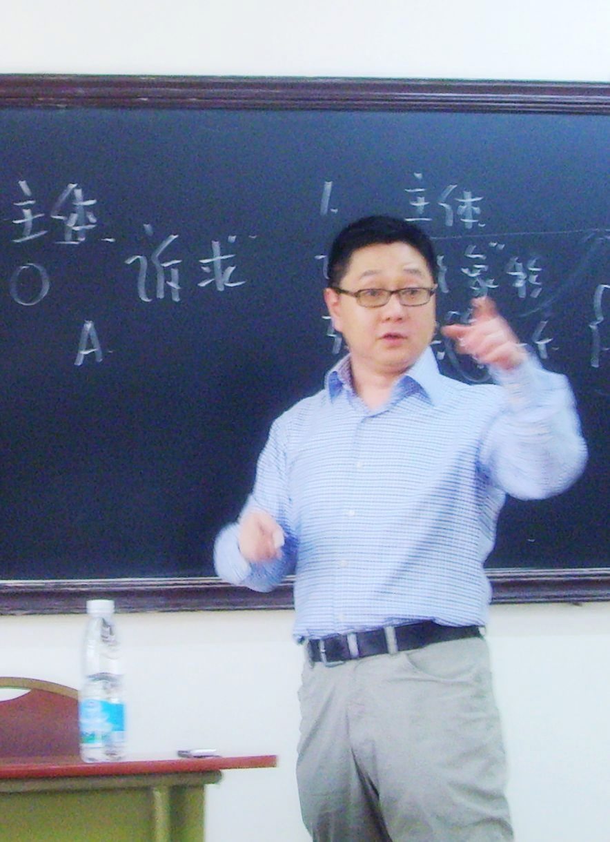 从央视名嘴，到网络节目“混饭”吃，张绍刚是如何“堕落”的？