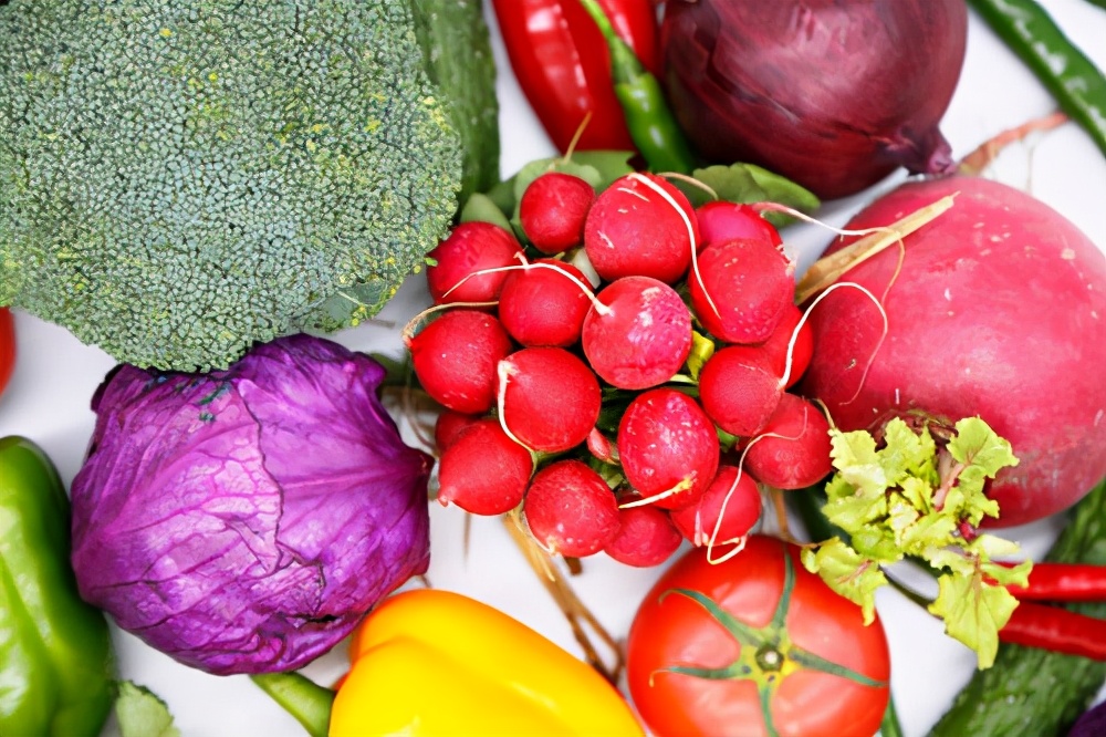 胃最不喜歡哪些蔬菜？ 營養師提醒：這4種蔬菜最好不要擺在餐桌上