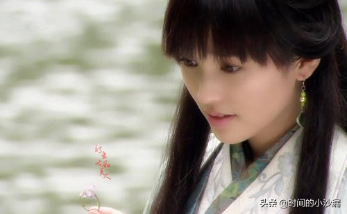 《神话》三美合体，张萌晒与白冰金莎合照，在