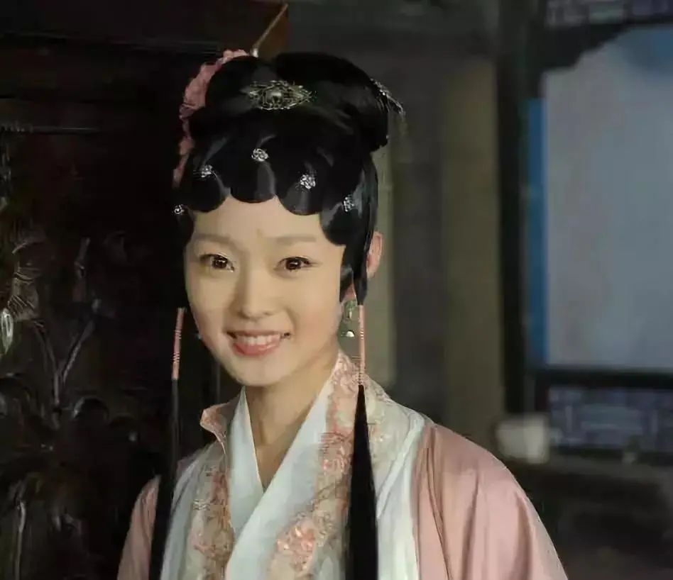 宋轶的“清醒”，撕开了多少中国女明星的“遮羞布”？