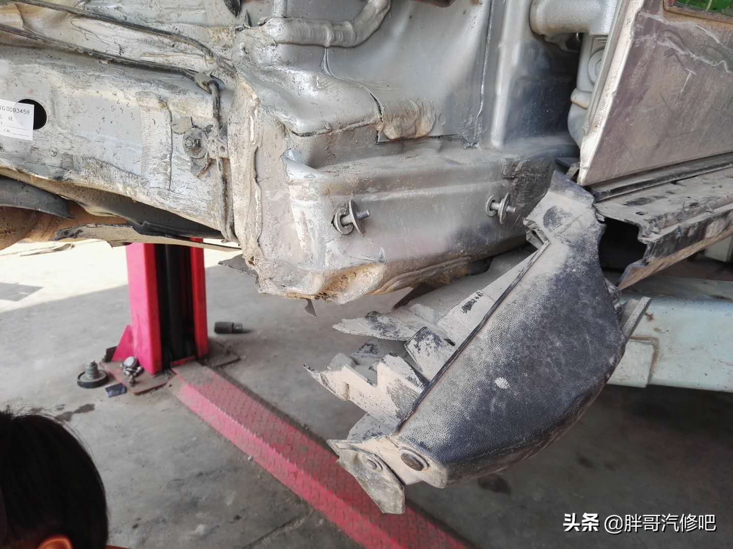 图片[2]_零整比最高的奔驰GLK300事故全损车维修 感谢“陈田”大哥的支持_5a汽车网