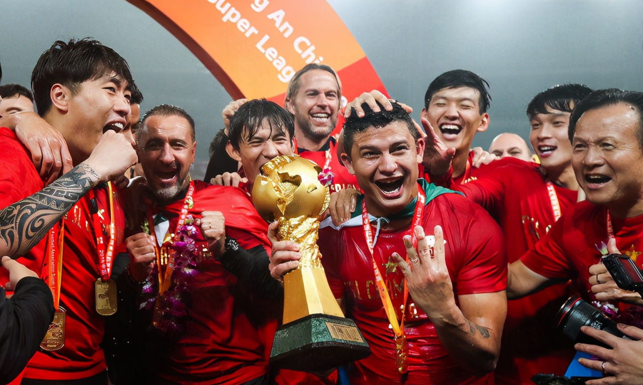 堂堂八冠王3.9亿身价却死于三选二，恒大是着急