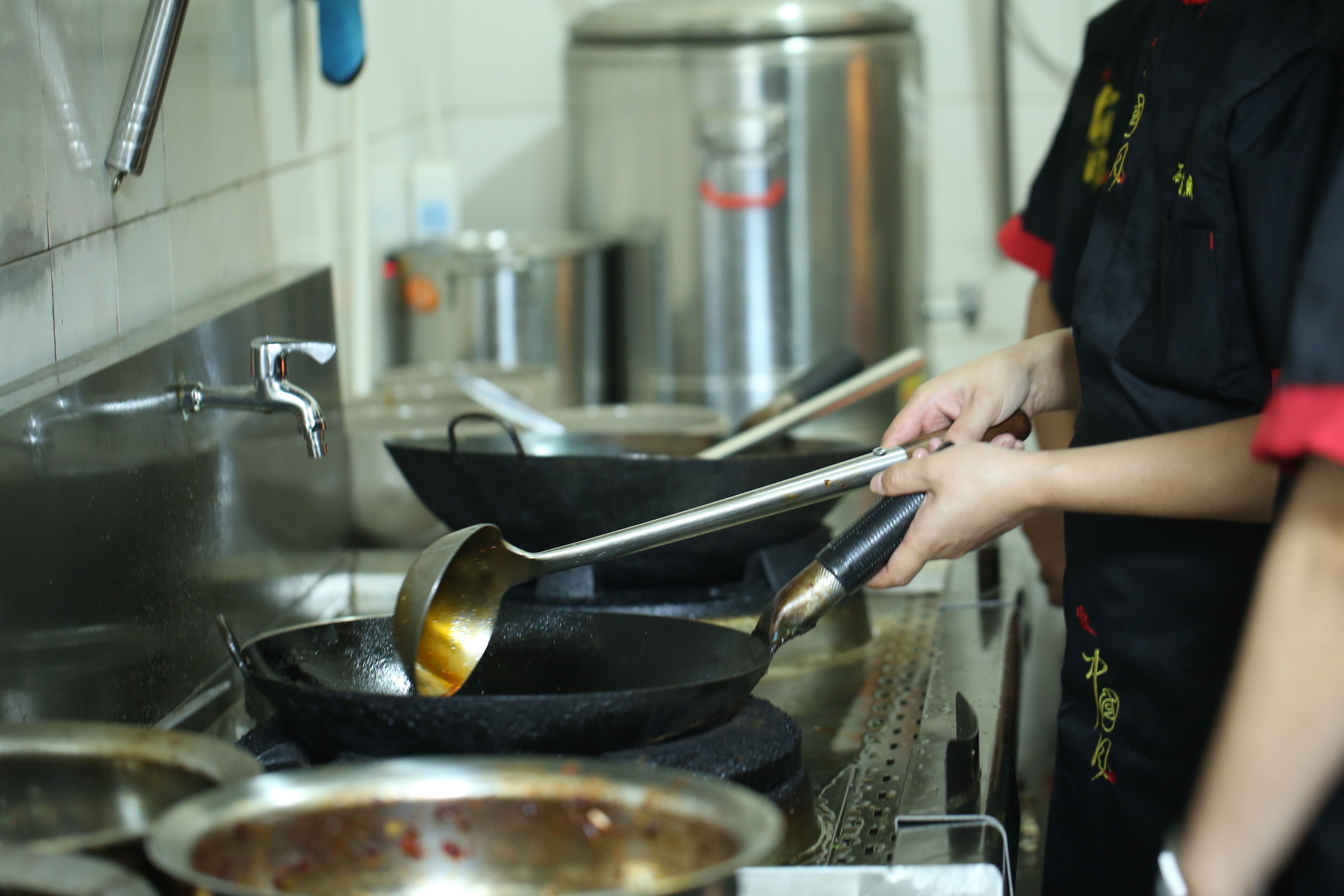 火鍋加盟要關(guān)注哪些方面？餐飲創(chuàng)業(yè)關(guān)鍵的三大要素是什么？