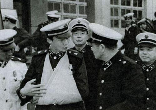 88年，刘华清得急报，拍案而起“打就打”，28分钟巩固了海权