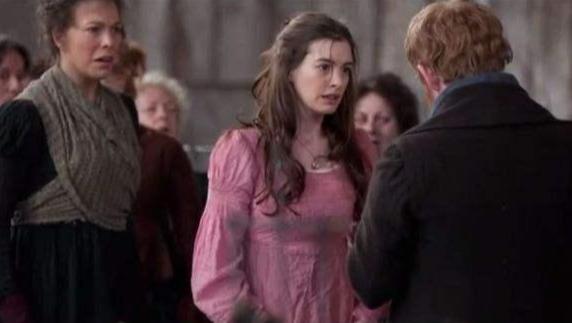 战舰满载221个女囚犯，从英国驶向澳洲，抵达时船上女囚大多怀孕