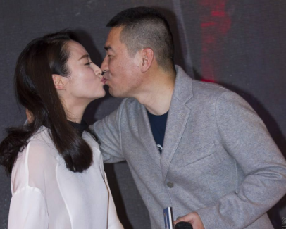 剧中他是威严无比的雍正，“正宫”蒋勤勤却把