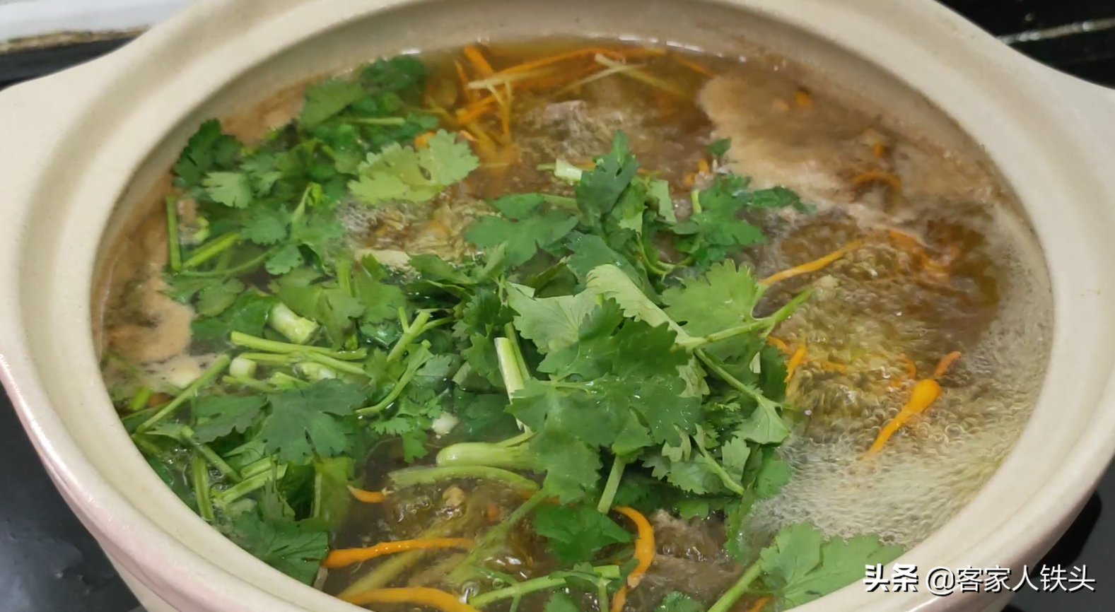 广东人做生滚汤为什么那么好喝？原来步骤很简单，十几分钟做一锅