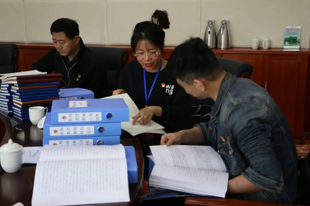 省第六驻点指导组到楚雄州人民检察院检查指导队伍教育整顿工作