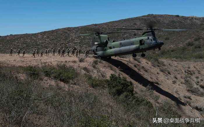 飞行的车厢：一次性运输整个重炮连，还要再服役100年