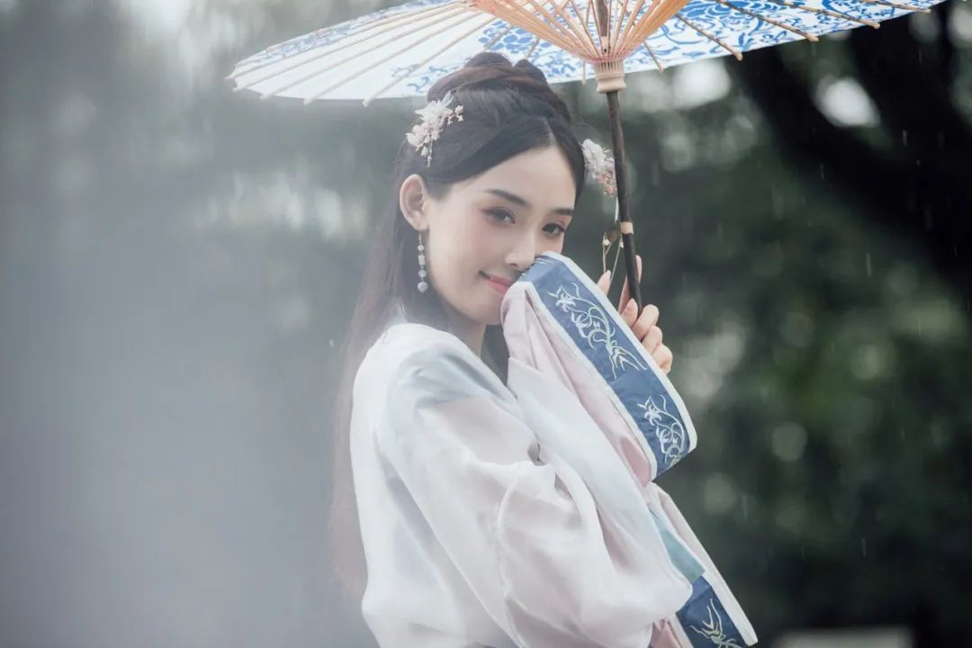 7首爱情诗词，纯真无邪，写尽懵懂的年少爱情-第1张图片-非凡网