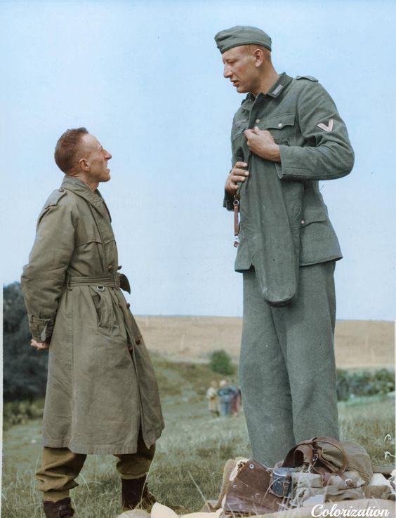 二战最萌身高差：1.6米英国兵抓到2.3米德国兵，