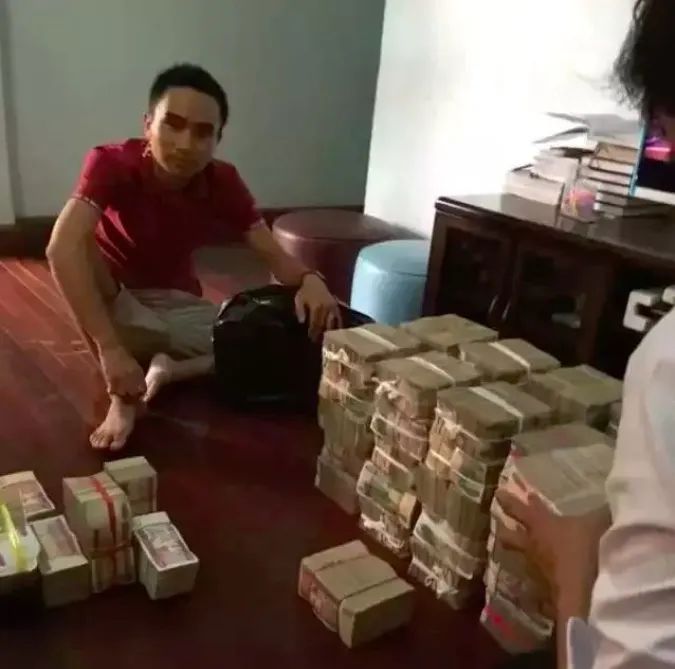 滴血的缅甸翡翠：“拿命去赌，一块玉能改变一
