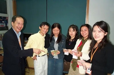 从万人敬仰的马爸爸，到一夜间跌落神坛，马云到底做错了什么？